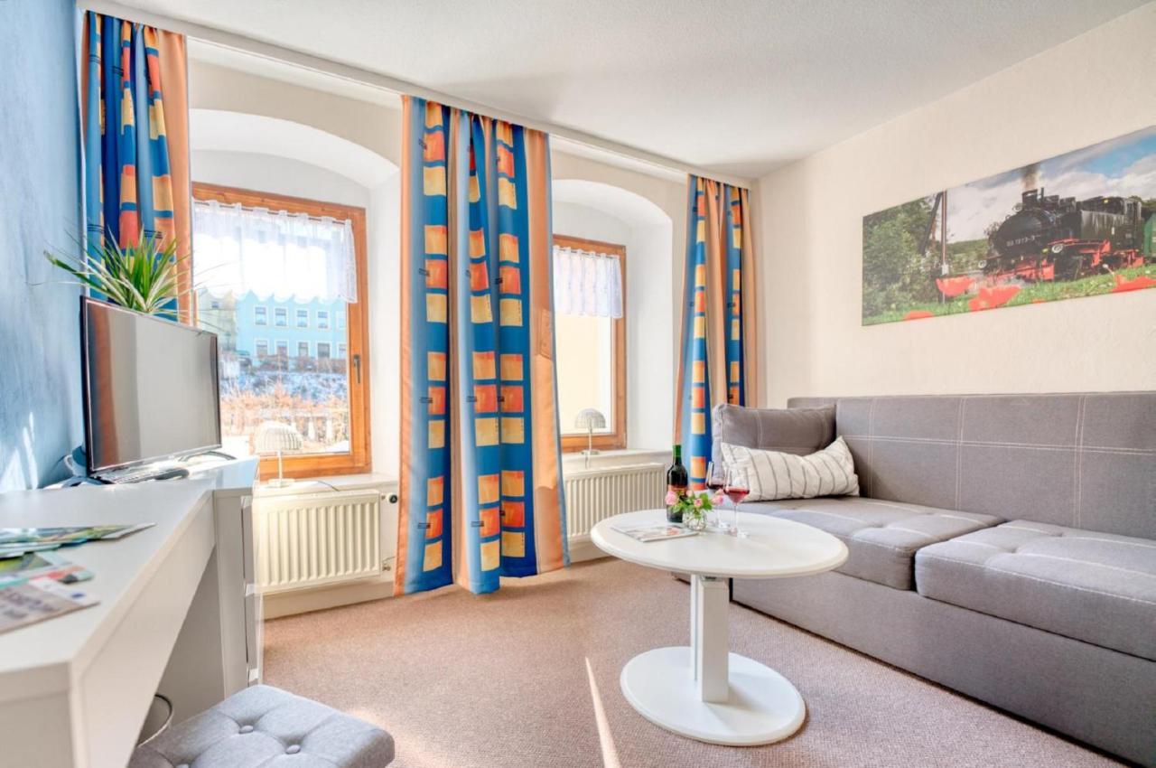 Pension Kleine Auszeit Аннаберг-Бухгольц Екстер'єр фото